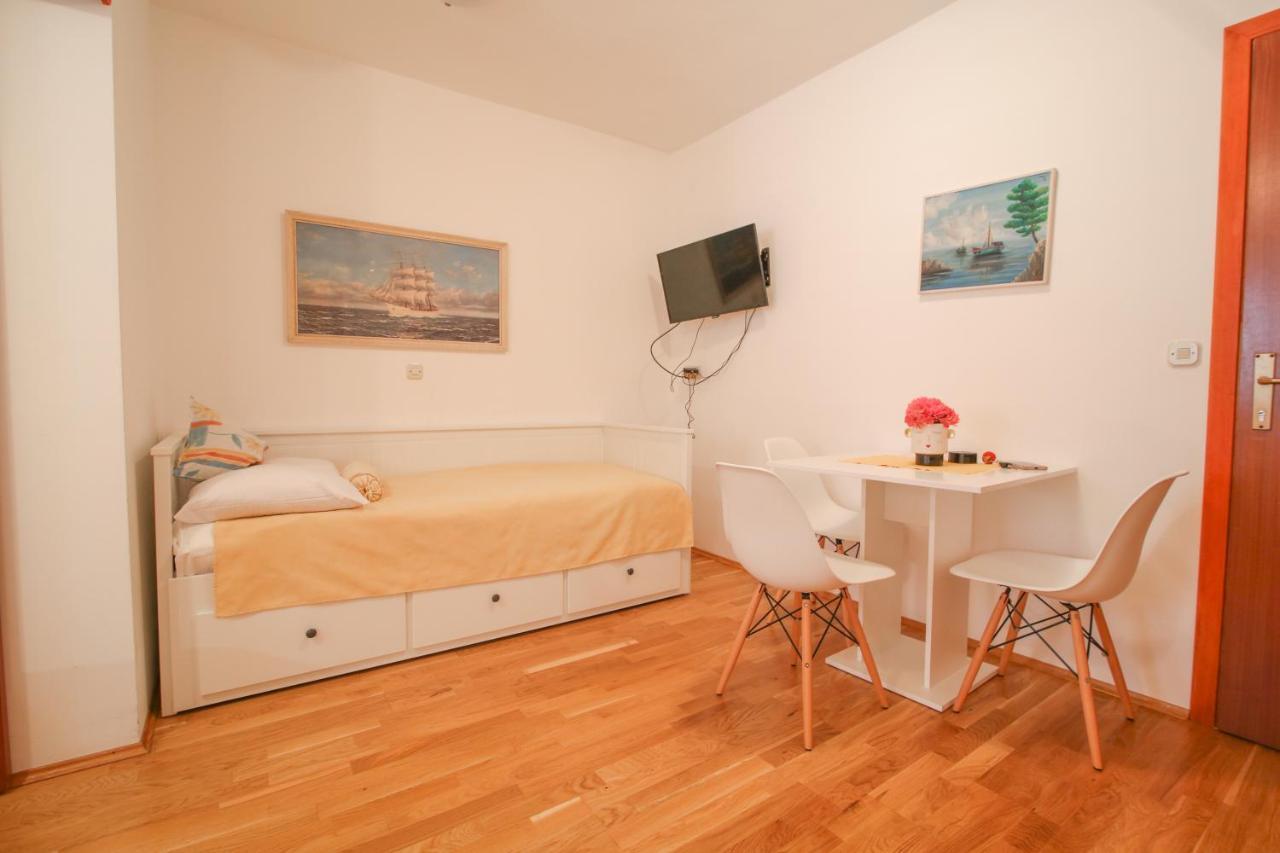 Sunshine Apartment Makarska Exterior photo